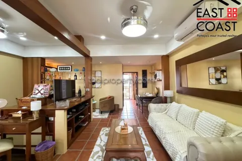 Casa de 5 dormitorios en Pattaya, Tailandia № 213318 - foto 11