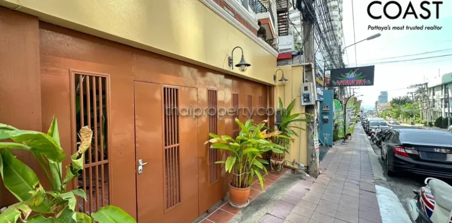 Casa de 5 dormitorios en Pattaya, Tailandia № 213318