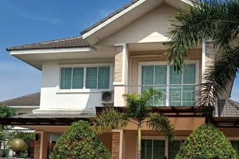 Дом в Сан-Сая, Таиланд с 3 спальнями  № 154279 - фото 1