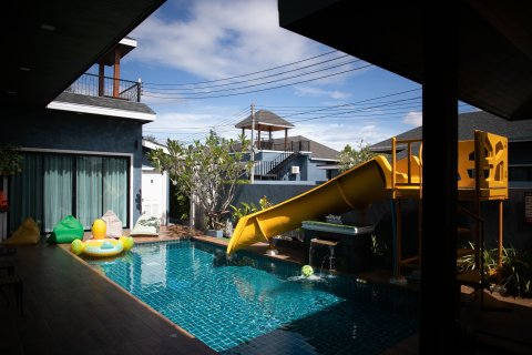 House in Cha-am, Thailand 3 bedrooms № 154281 - photo 1