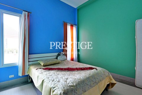 House in Pattaya, Thailand 3 bedrooms № 198682 - photo 12