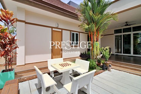 House in Pattaya, Thailand 3 bedrooms № 198682 - photo 21