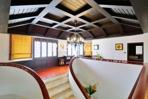 House in Pattaya, Thailand 7 bedrooms № 198683 - photo 22