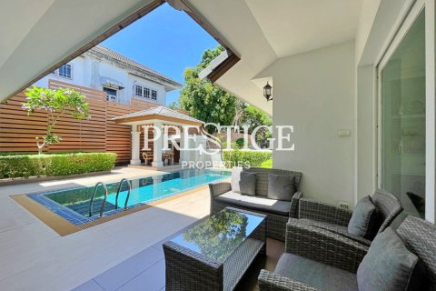 House in Pattaya, Thailand 3 bedrooms № 198680 - photo 22
