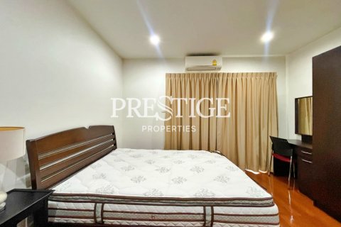 House in Pattaya, Thailand 3 bedrooms № 198680 - photo 14