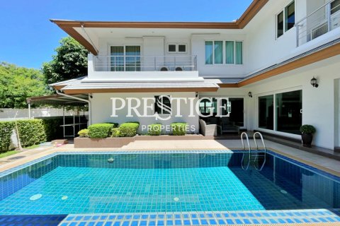 House in Pattaya, Thailand 3 bedrooms № 198680 - photo 23