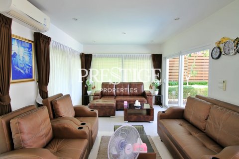 House in Pattaya, Thailand 3 bedrooms № 198680 - photo 5