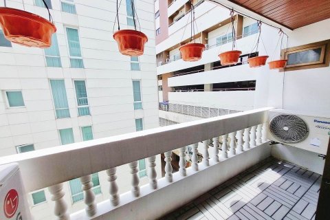 Condo à Watthana, Bangkok, Thaïlande, 2 chambres  № 140637 - photo 14