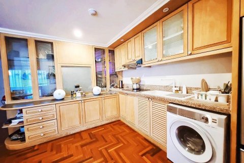 Condo à Watthana, Bangkok, Thaïlande, 2 chambres  № 140637 - photo 9