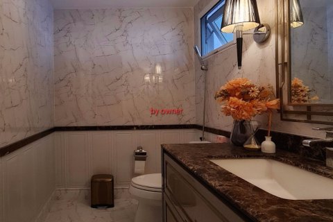 Maison à Bang Kaeo, Thaïlande 4 chambres № 140636 - photo 7