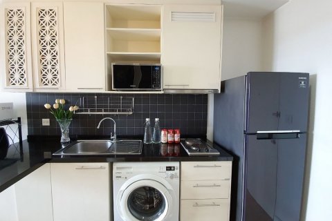 Studio dans le Condo à Sathon, Bangkok, Thaïlande  № 140632 - photo 4