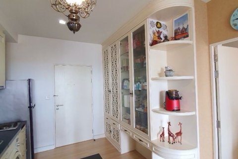 Studio dans le Condo à Sathon, Bangkok, Thaïlande  № 140632 - photo 3