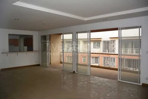 Condo à Watthana, Bangkok, Thaïlande, 4 chambres № 156746 - photo 2