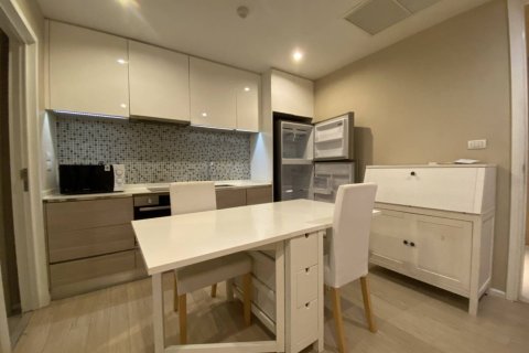 Студия в кондо в Ваттхане, Бангкок, Таиланд № 156748 - фото 2