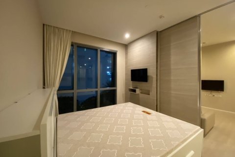 Студия в кондо в Ваттхане, Бангкок, Таиланд № 156748 - фото 4