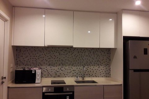 Студия в кондо в Ваттхане, Бангкок, Таиланд № 156748 - фото 6