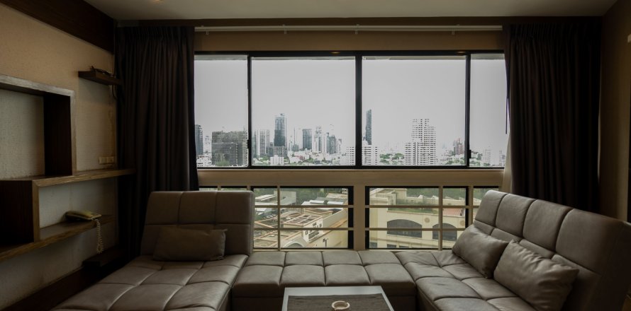 Кондоминиум с 3 спальнями в Клонг Тоэй, Бангкок, Таиланд № 148102