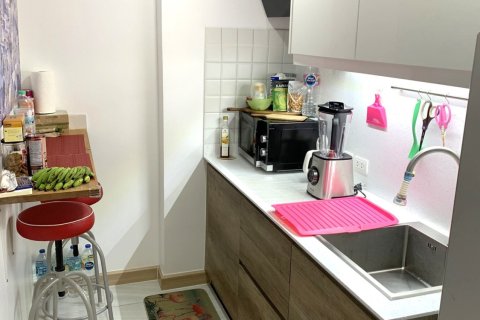 Condo in Bang Kapi, Bangkok, Thailand, 2 bedrooms  № 148105 - photo 11