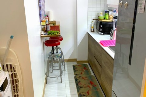 Condo in Bang Kapi, Bangkok, Thailand, 2 bedrooms  № 148105 - photo 9