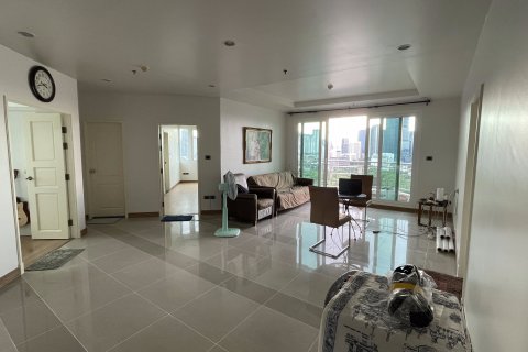 Condo in Huai Khwang, Bangkok, Thailand, 3 bedrooms  № 161137