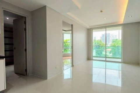 Studio in the Condo in Watthana, Bangkok, Thailand  № 161138 - photo 3