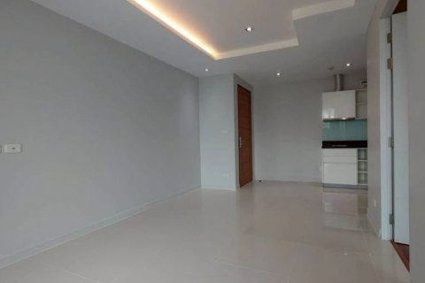 Studio in the Condo in Watthana, Bangkok, Thailand  № 161138 - photo 4