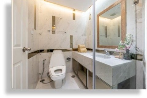 Penthouse in Huai Khwang, Bangkok, Thailand 2 bedrooms № 152711 - photo 4