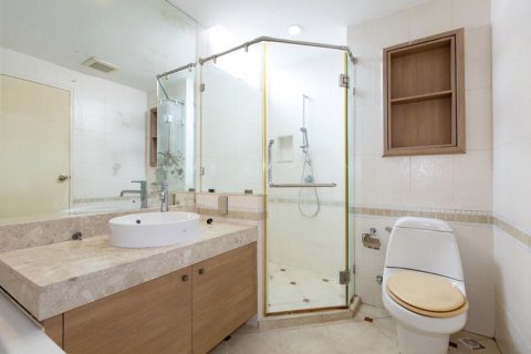 Кондоминиум с 2 спальнями в Клонг Тоэй, Бангкок, Таиланд № 152714 - фото 8