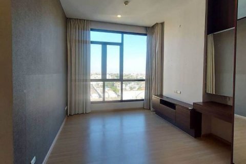 Condo à Huai Khwang, Bangkok, Thaïlande, 2 chambres  № 139054 - photo 5