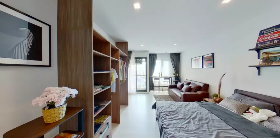 Studio dans le Condo à Pathum Wan, Bangkok, Thaïlande  № 139055
