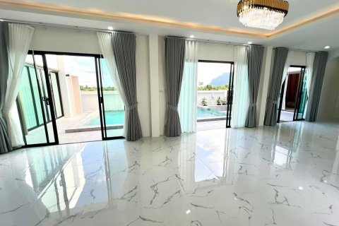 Villa in Cha-am, Thailand 3 bedrooms № 140588 - photo 13