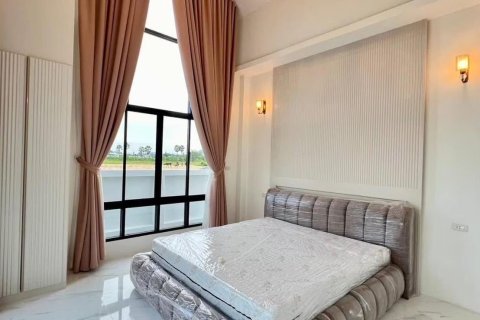 Villa in Cha-am, Thailand 3 bedrooms № 140588 - photo 5