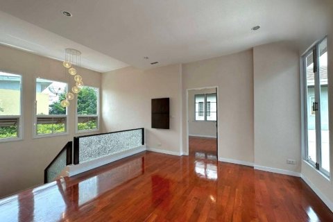 Villa in Bang Phli Yai, Thailand 3 bedrooms № 133699 - photo 10