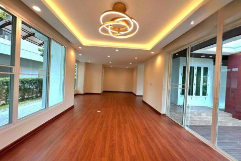 Villa in Bang Phli Yai, Thailand 3 bedrooms № 133699 - photo 5