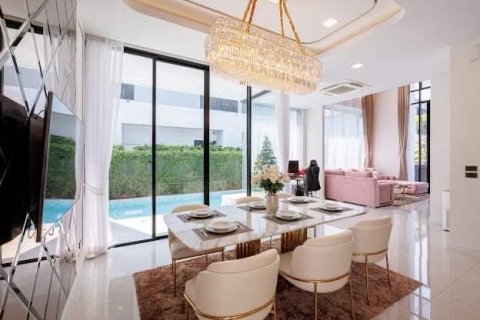 Вилла в Бангне, Бангкок, Таиланд с 4 спальнями  № 133701 - фото 4