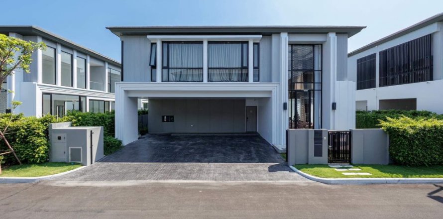 Вилла в Бангне, Бангкок, Таиланд с 4 спальнями  № 133701