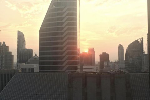 Condo in Pathum Wan, Bangkok, Thailand, 1 bedroom  № 133696 - photo 17