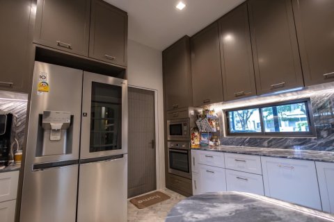 Вилла в Бангкоке, Таиланд с 4 спальнями  № 133697 - фото 6