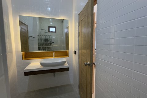 House in Chiang Mai, Thailand 3 bedrooms № 169126 - photo 17