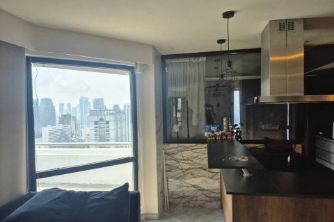 Студия в кондо в Ваттхане, Бангкок, Таиланд № 169122 - фото 1