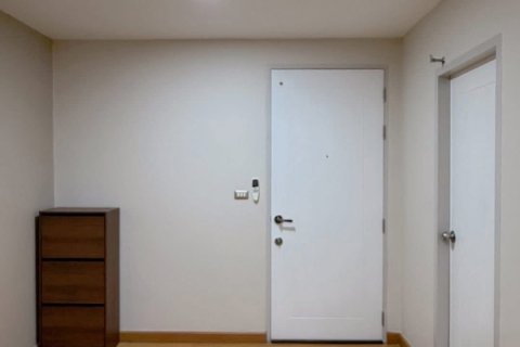 Studio dans le Condo à Yan Nawa, Bangkok, Thaïlande  № 164339 - photo 4