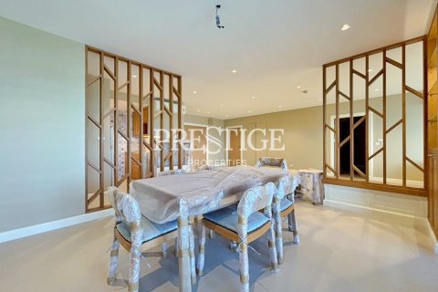 Condo in Pattaya, Thailand, 2 bedrooms № 198128 - photo 8