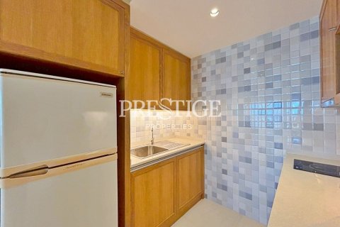 Condo in Pattaya, Thailand, 2 bedrooms № 198128 - photo 12