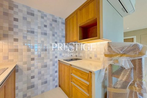 Condo in Pattaya, Thailand, 2 bedrooms № 198128 - photo 11