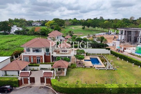 House in Pattaya, Thailand 4 bedrooms № 198125 - photo 28