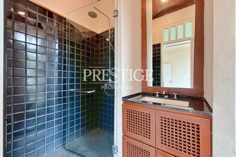 House in Pattaya, Thailand 4 bedrooms № 198125 - photo 16