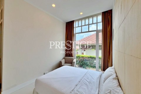 House in Pattaya, Thailand 4 bedrooms № 198125 - photo 18