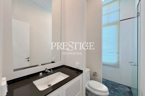 House in Pattaya, Thailand 4 bedrooms № 198125 - photo 19