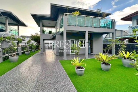 House in Pattaya, Thailand 9 bedrooms № 198129 - photo 19