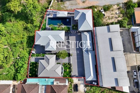 House in Pattaya, Thailand 9 bedrooms № 198129 - photo 30